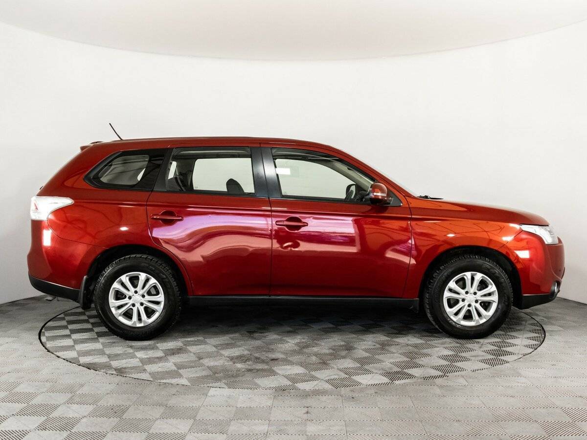 Mitsubishi Outlander 2014 года с пробегом. Фото: #3
