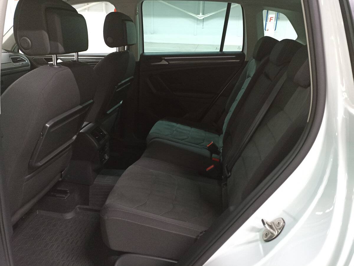 Volkswagen Tiguan 2018 года с пробегом. Фото: #11