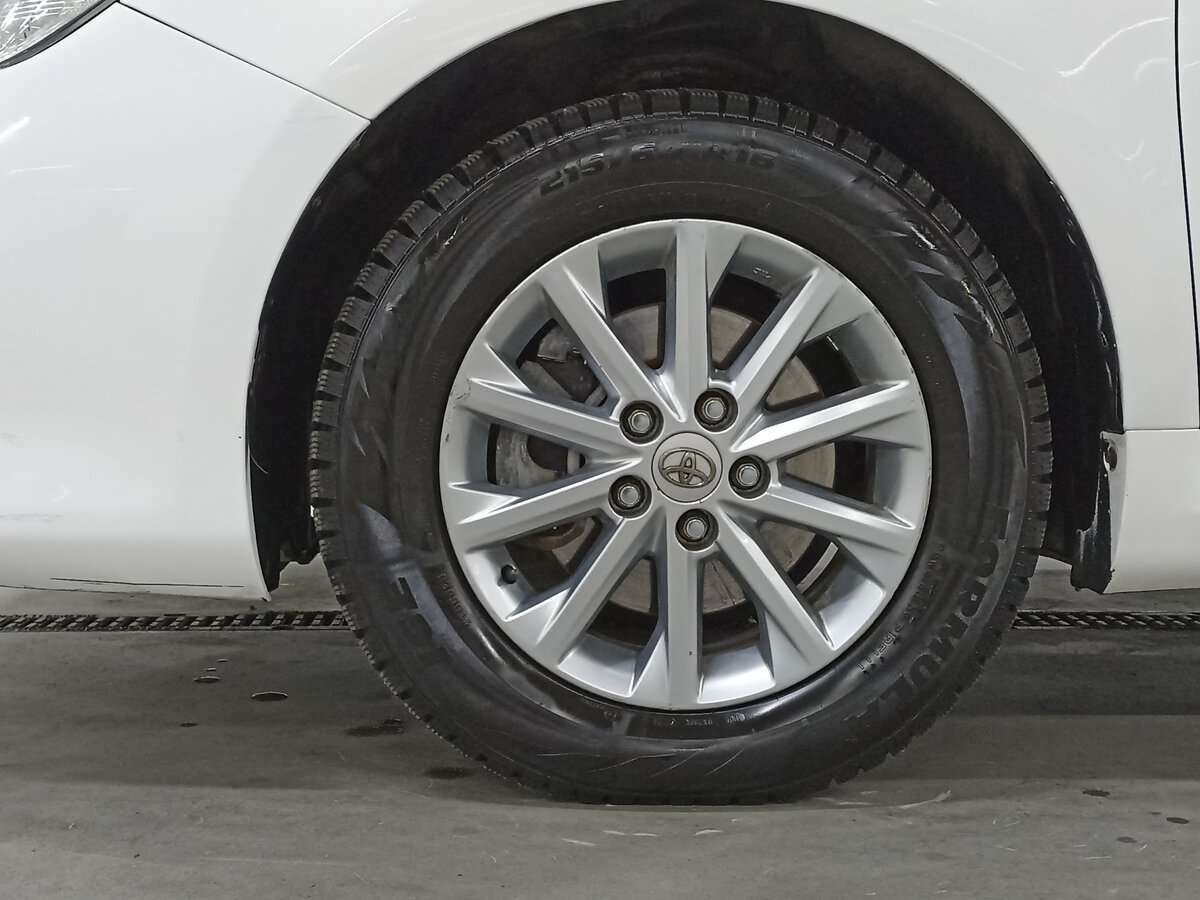 Toyota Camry 2016 года с пробегом. Фото: #16