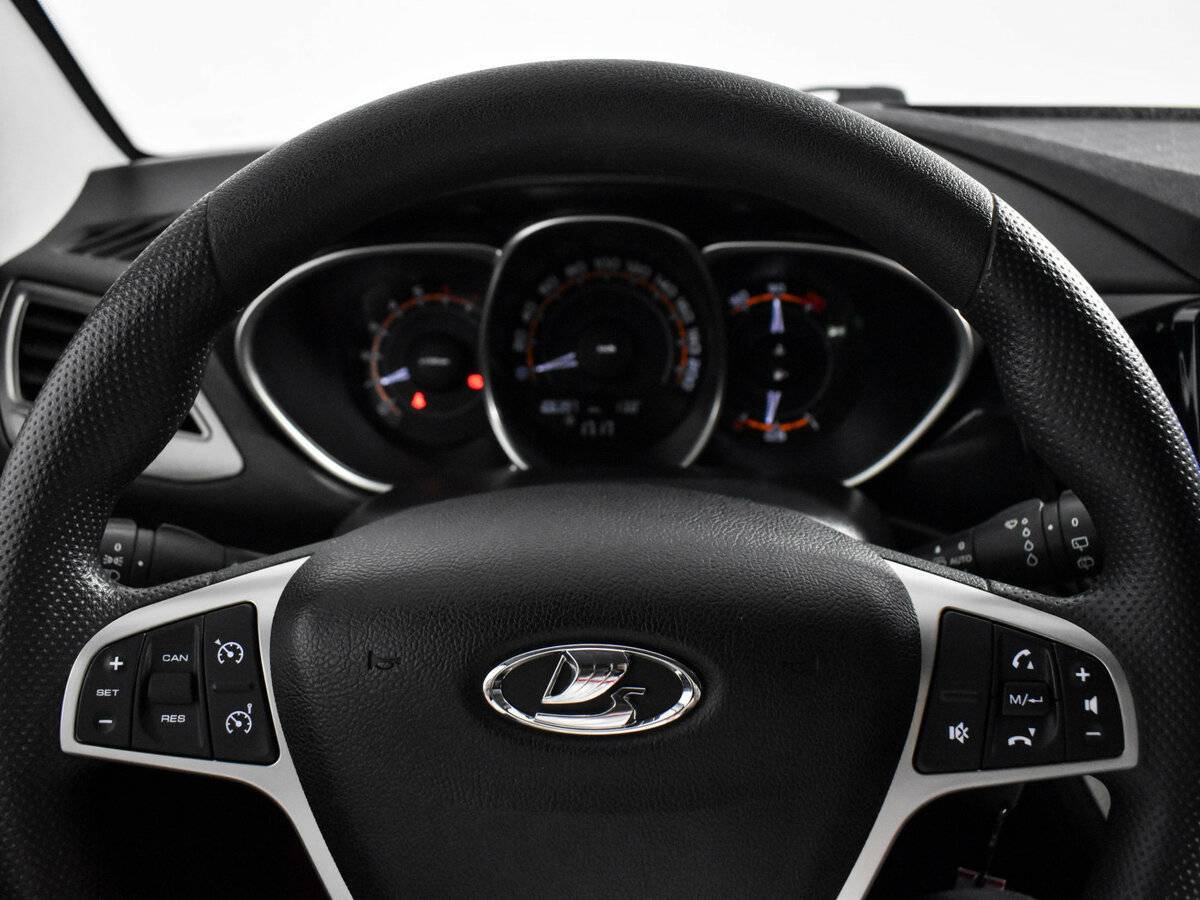 Б/У Лада (ВАЗ) Веста 2018 года. Фото: #15