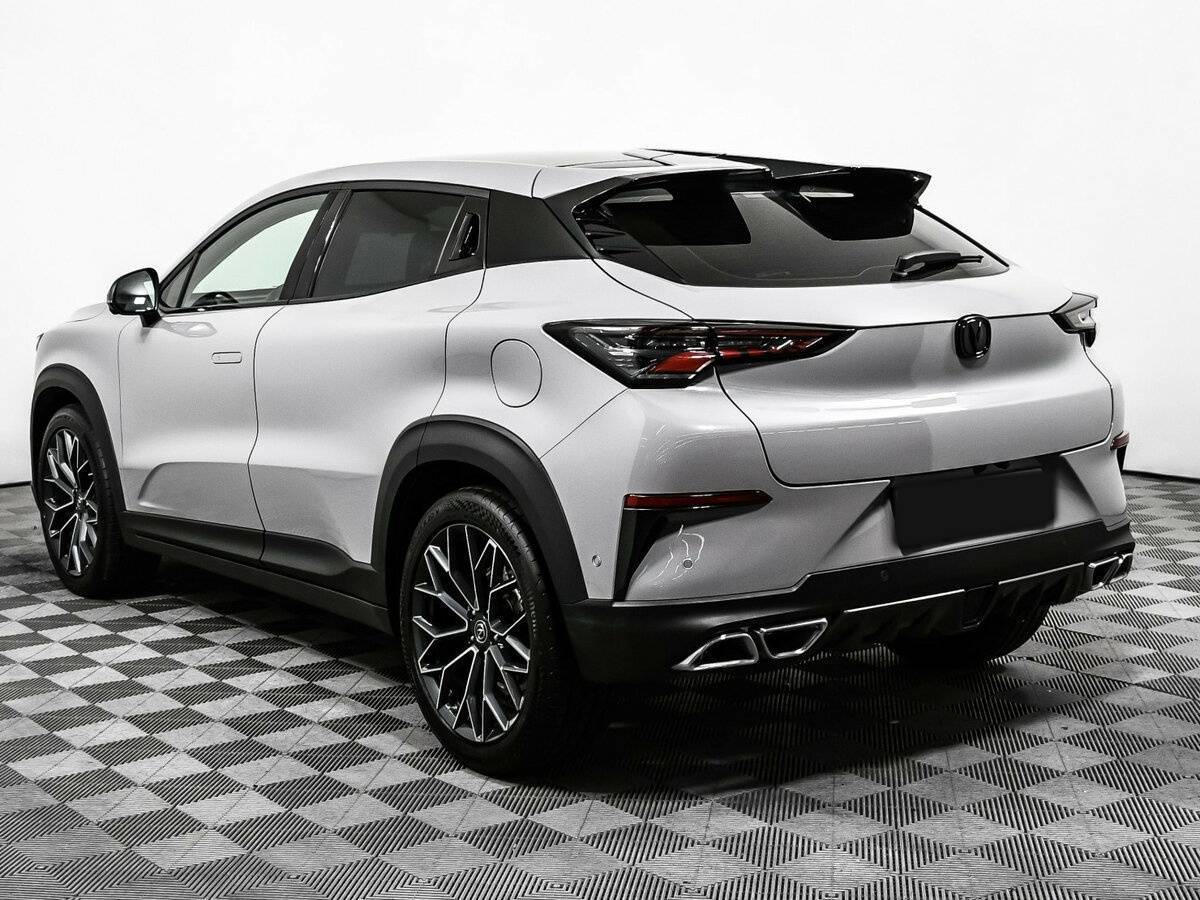 Б/У Чанган УНИ-Т 2023 года. Фото: #6