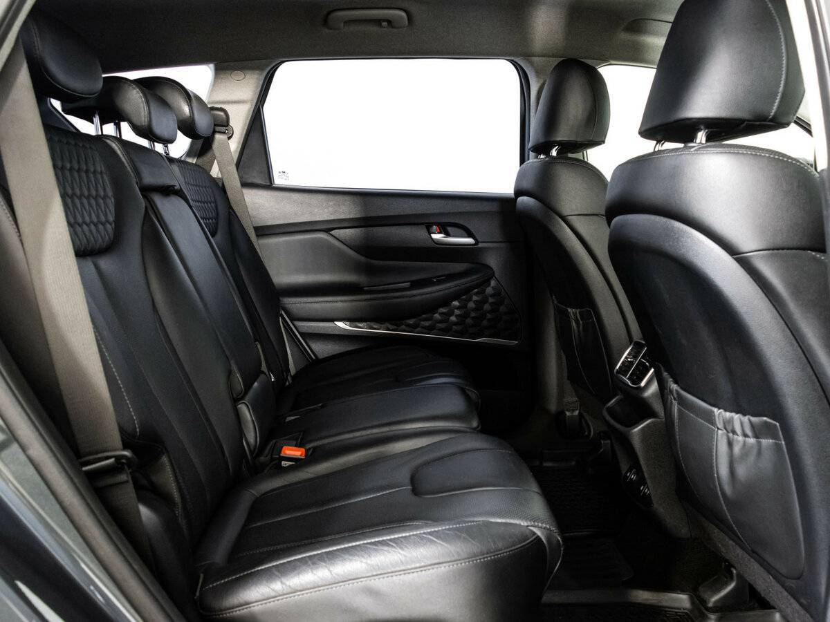 Hyundai Santa Fe 2018 года с пробегом. Фото: #14