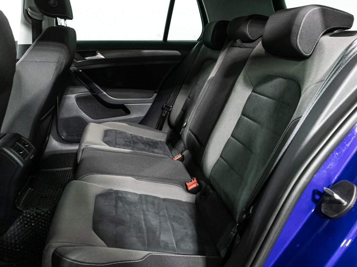 Б/У Фольксваген Гольф 2018 года. Фото: #9