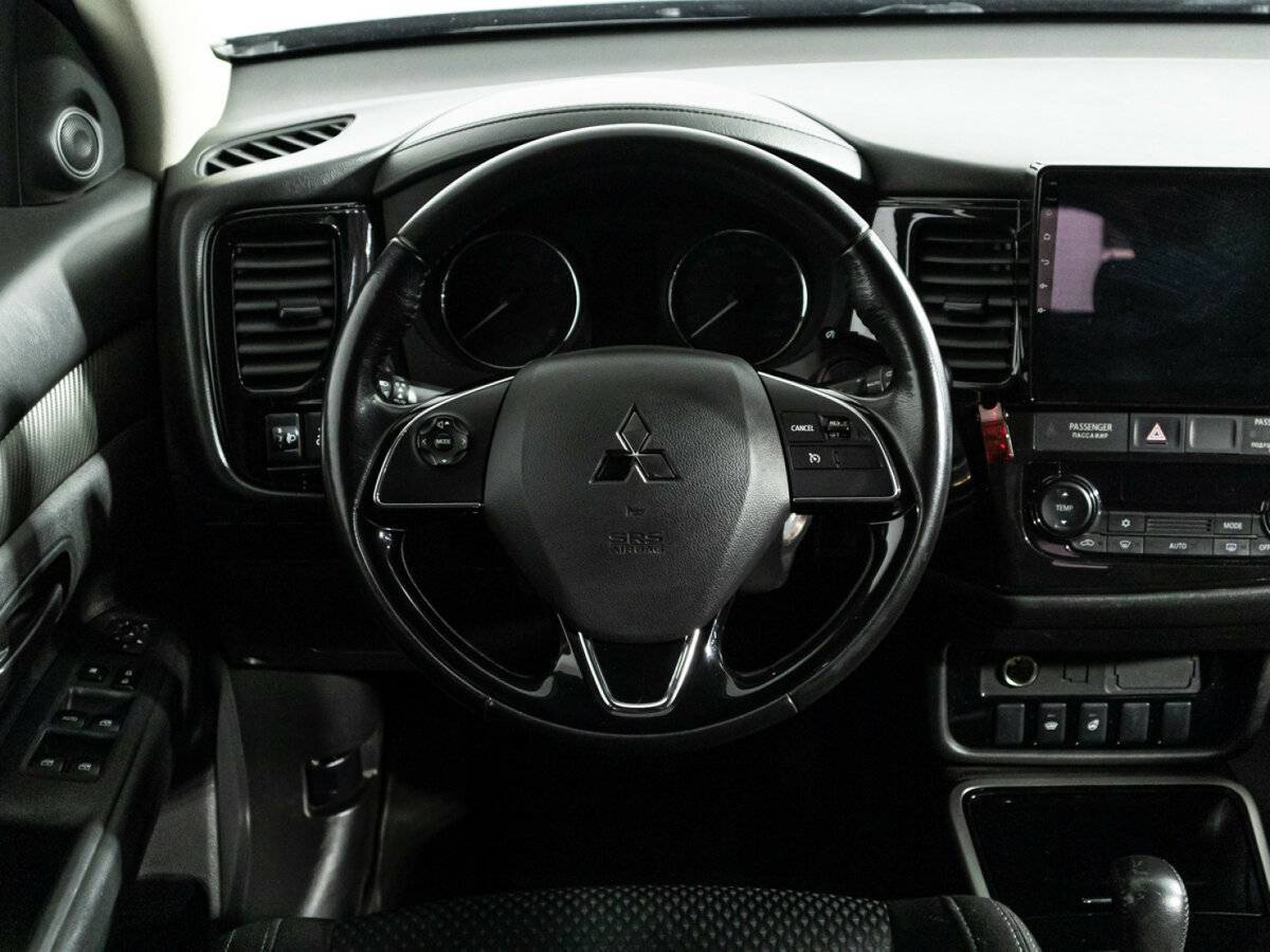 Mitsubishi Outlander 2017 года с пробегом. Фото: #17