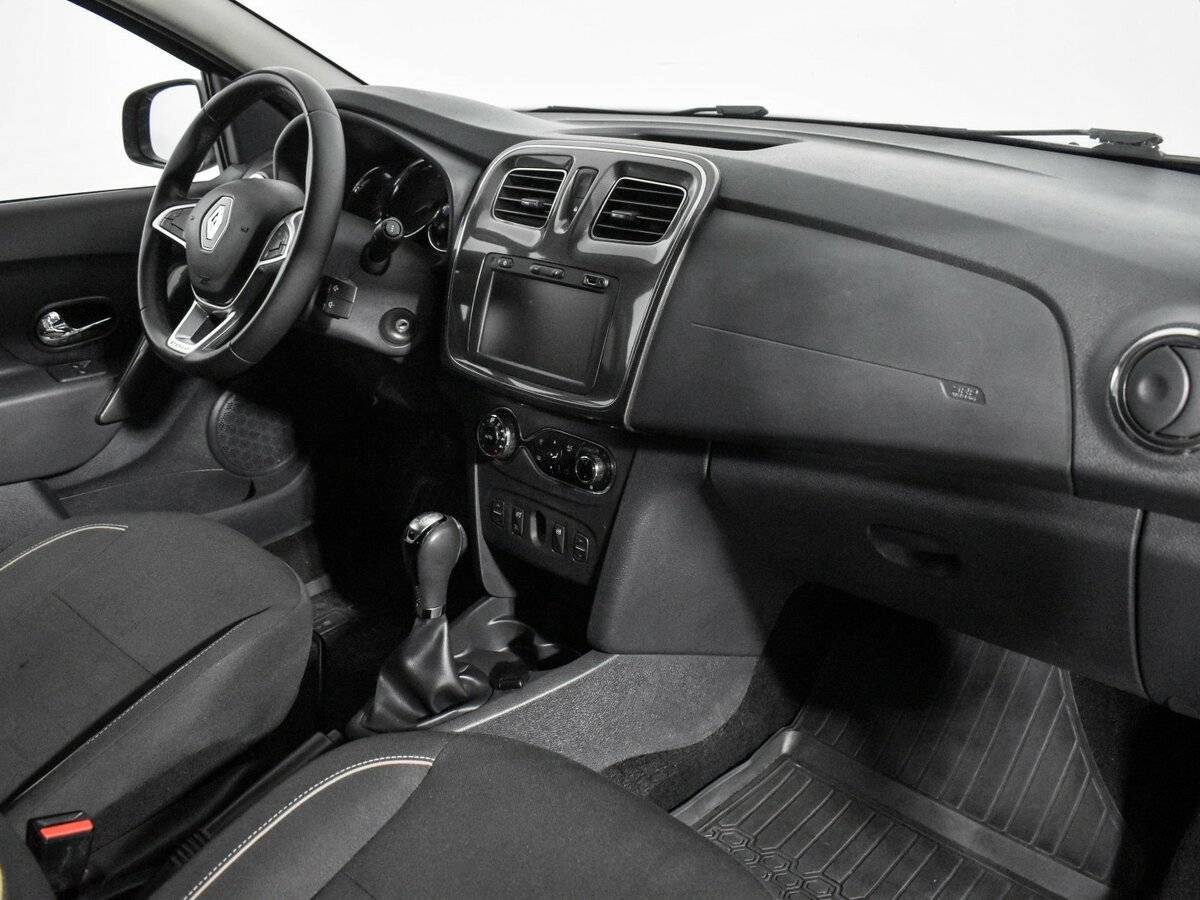 Б/У Рено Сандеро 2019 года. Фото: #22