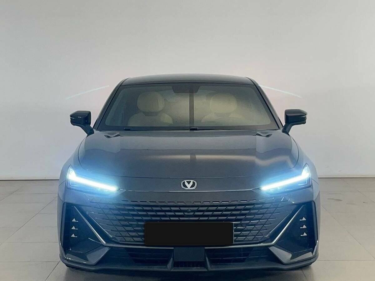 Changan UNI-V 2023 года с пробегом. Фото: #1