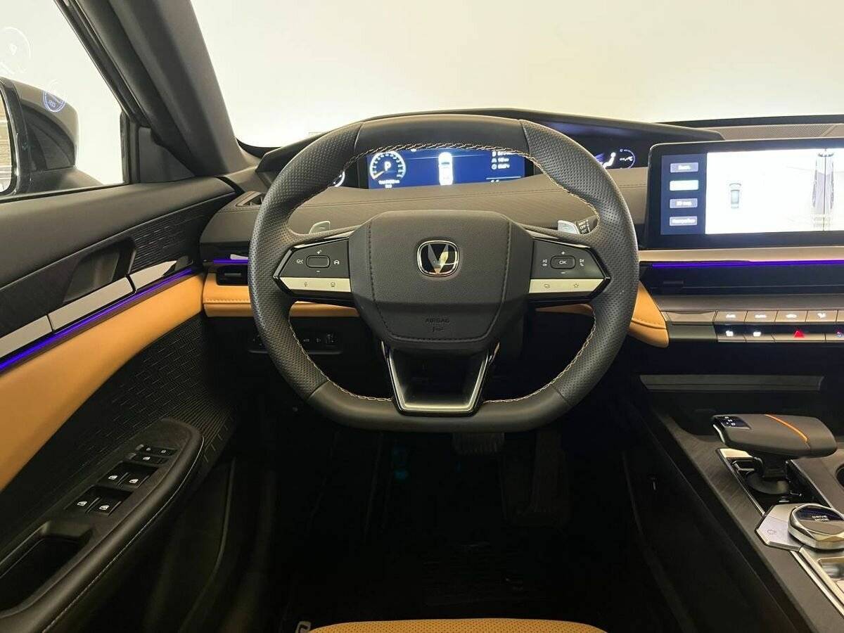 Changan UNI-V 2023 года с пробегом. Фото: #17