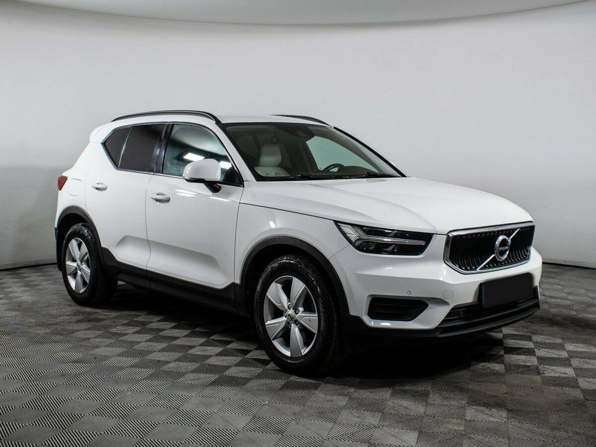 Volvo XC40 2020 года с пробегом. Фото: #2