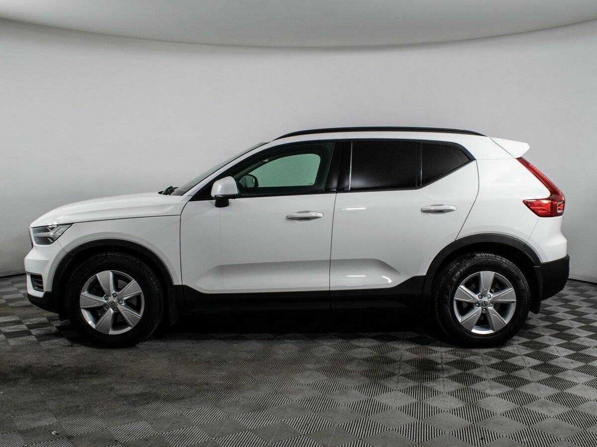 Volvo XC40 2020 года с пробегом. Фото: #4