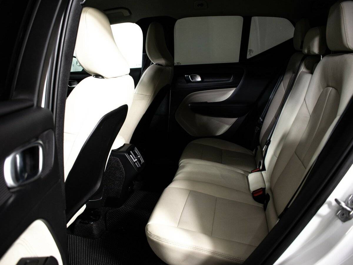 Volvo XC40 2020 года с пробегом. Фото: #6