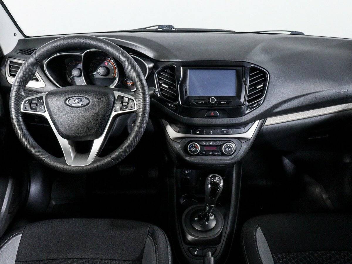 Б/У Лада (ВАЗ) Веста 2018 года. Фото: #10