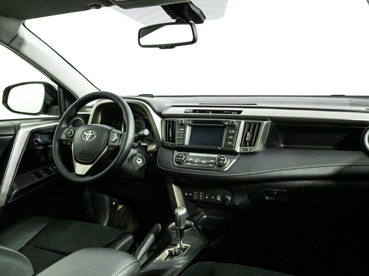 Б/У Тойота Рав4 2015 года. Фото: #8