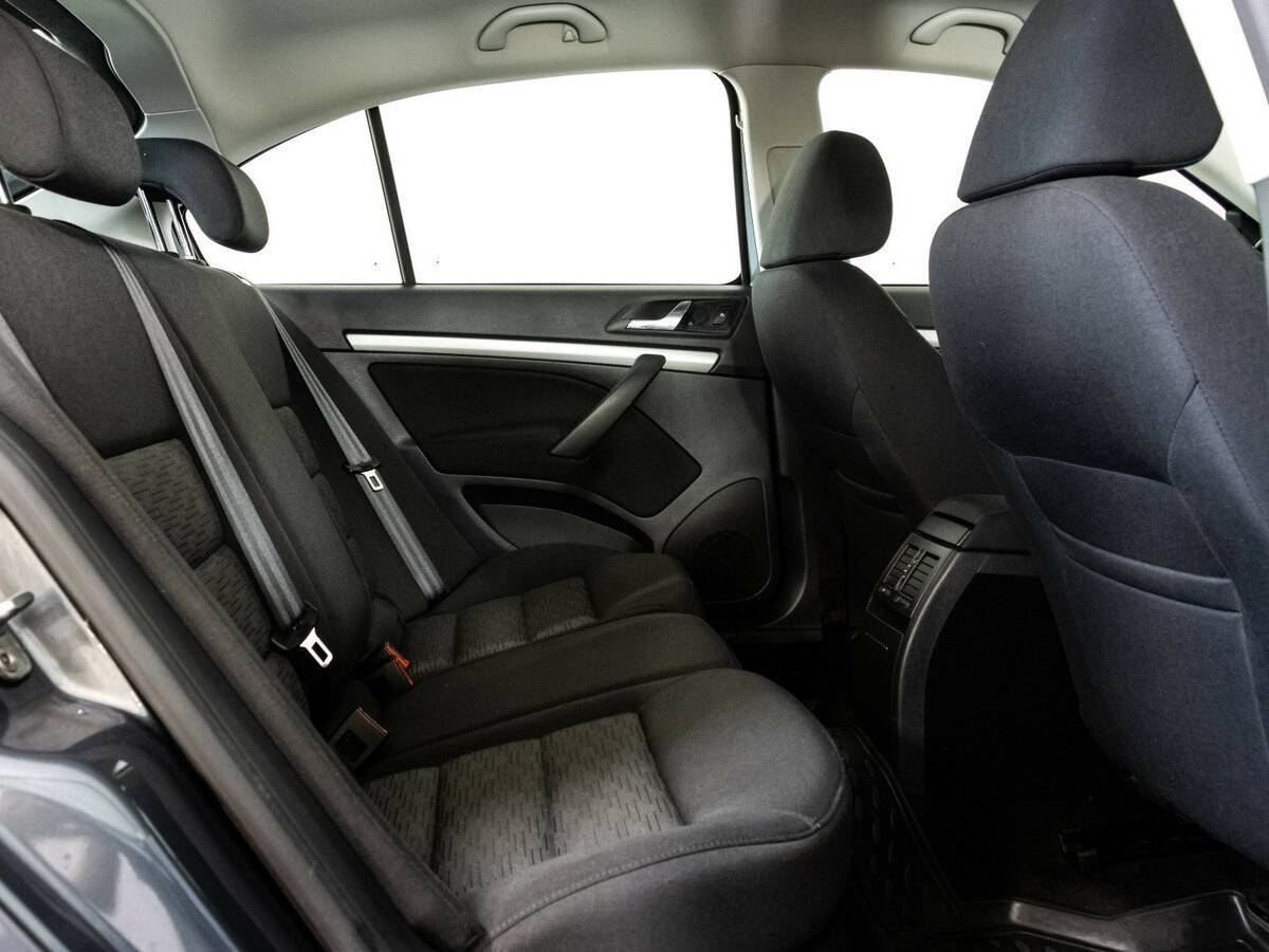 Б/У Шкода Октавия 2012 года. Фото: #11