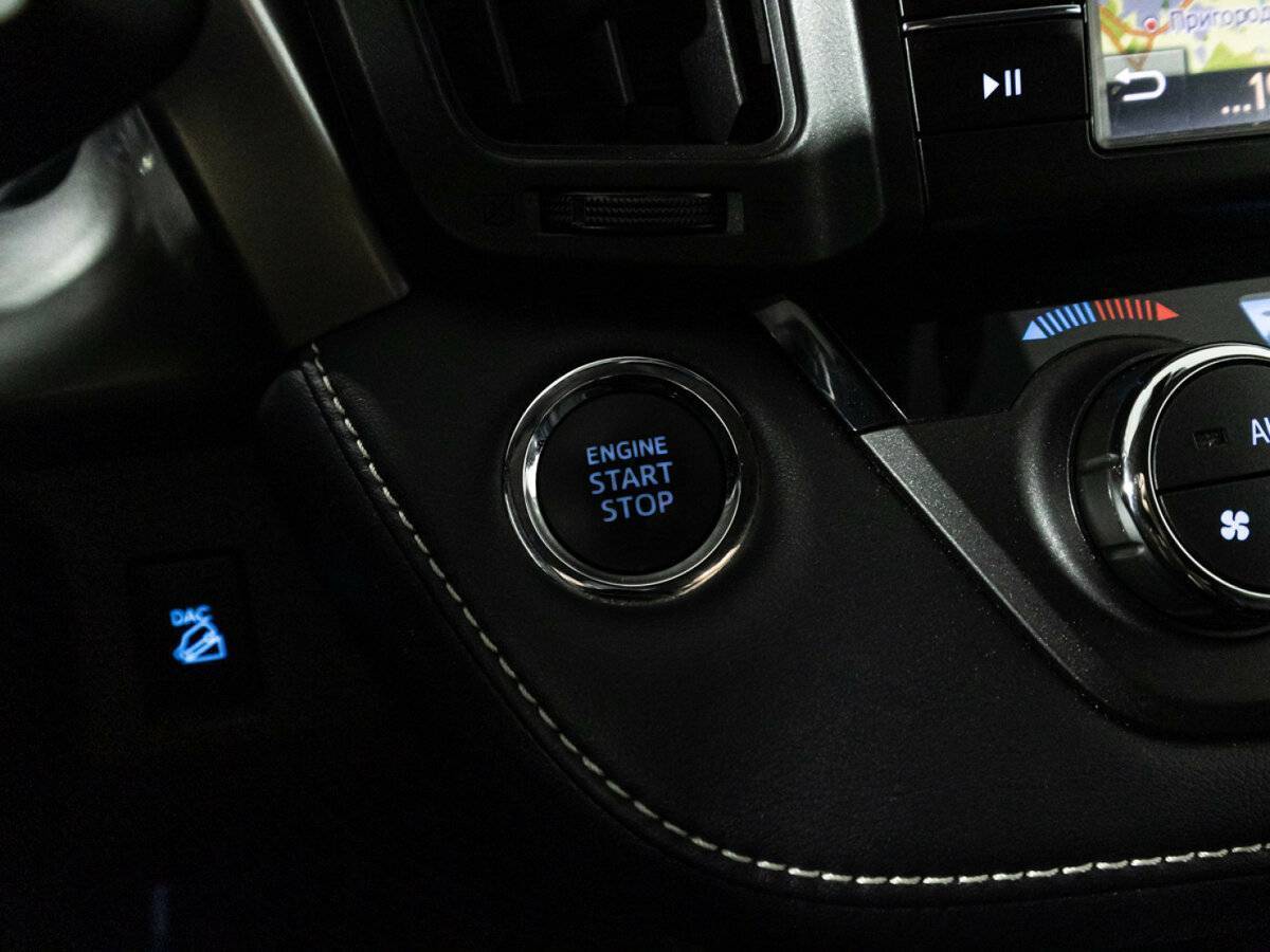 Toyota RAV4 2017 года с пробегом. Фото: #19