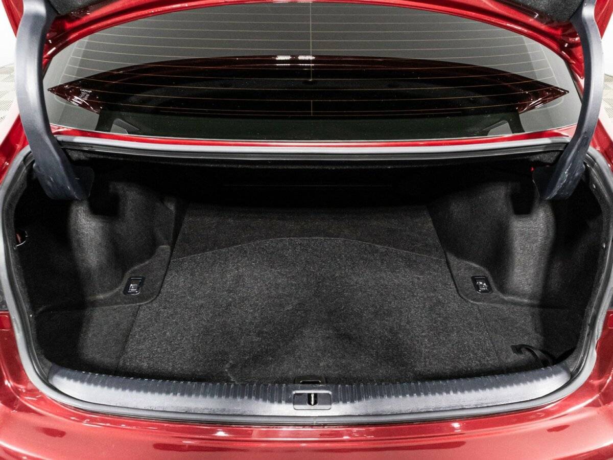 Lexus IS 2014 года с пробегом. Фото: #14