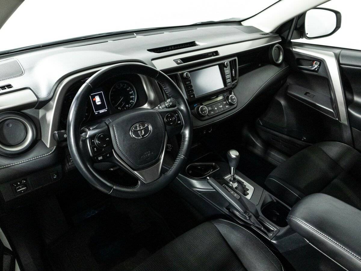 Toyota RAV4 2019 года с пробегом. Фото: #10