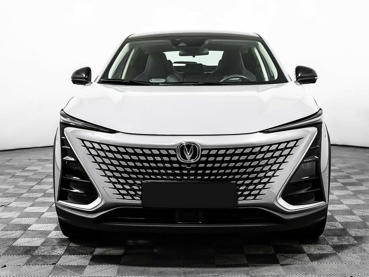 Б/У Чанган УНИ-Т 2023 года. Фото: #1