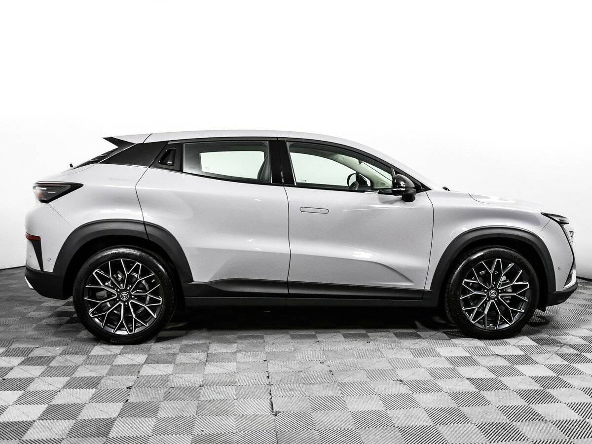 Б/У Чанган УНИ-Т 2023 года. Фото: #3