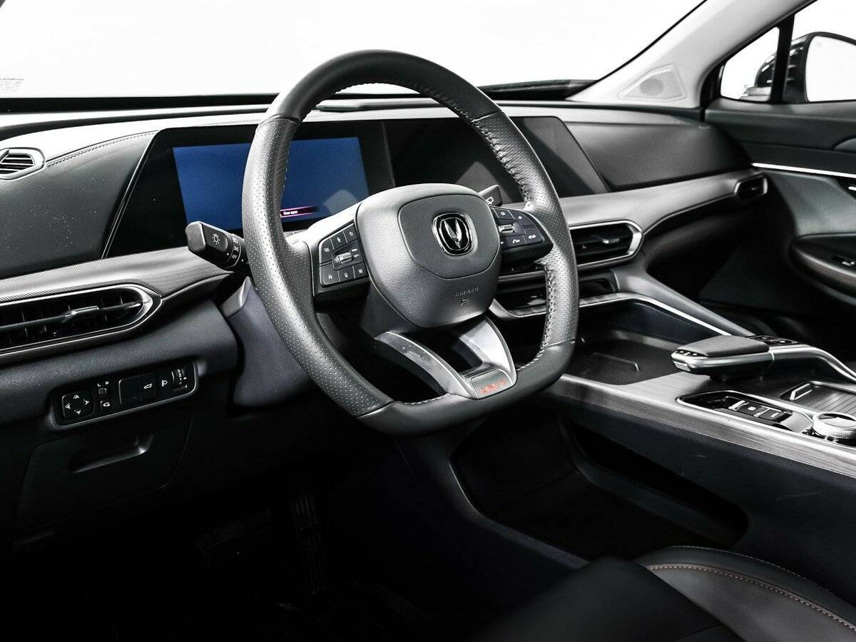 Б/У Чанган УНИ-Т 2023 года. Фото: #12