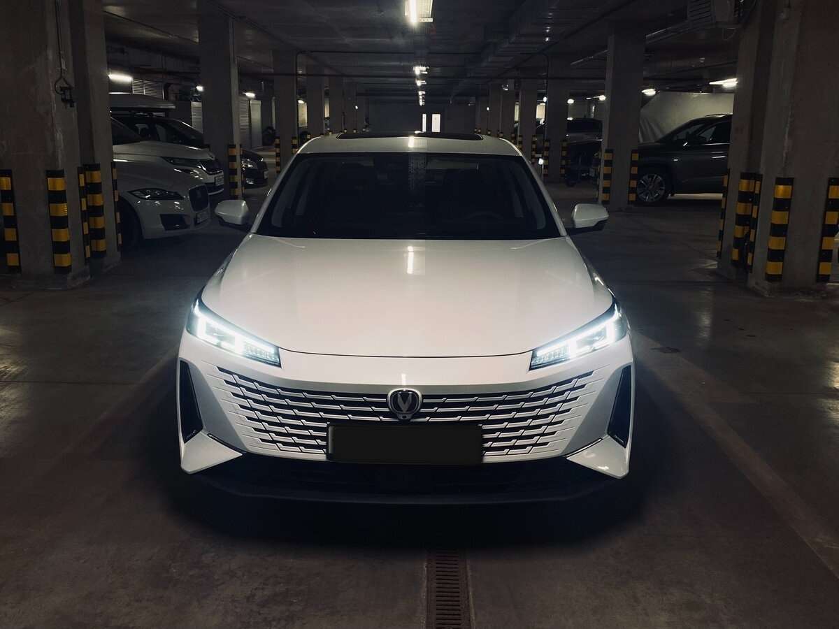 Changan Lamore 2023 года с пробегом. Фото: #2