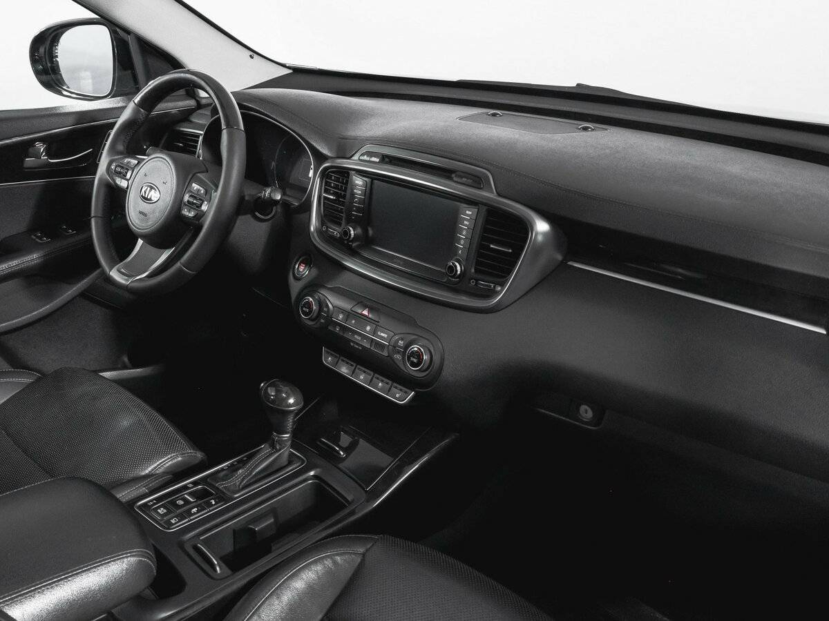 Б/У Киа Соренто 2016 года. Фото: #8