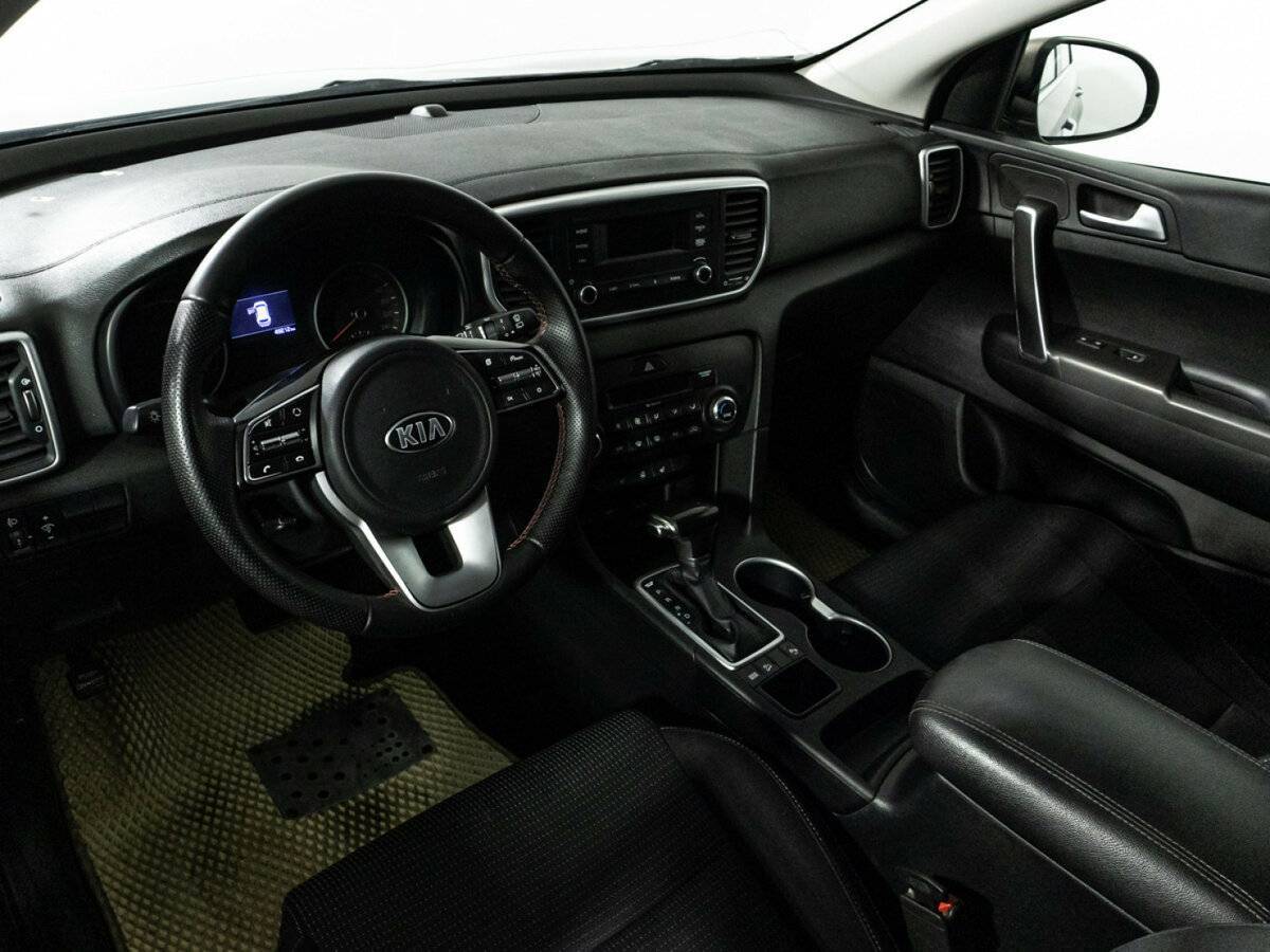 Б/У Киа Спортейдж 2020 года. Фото: #10