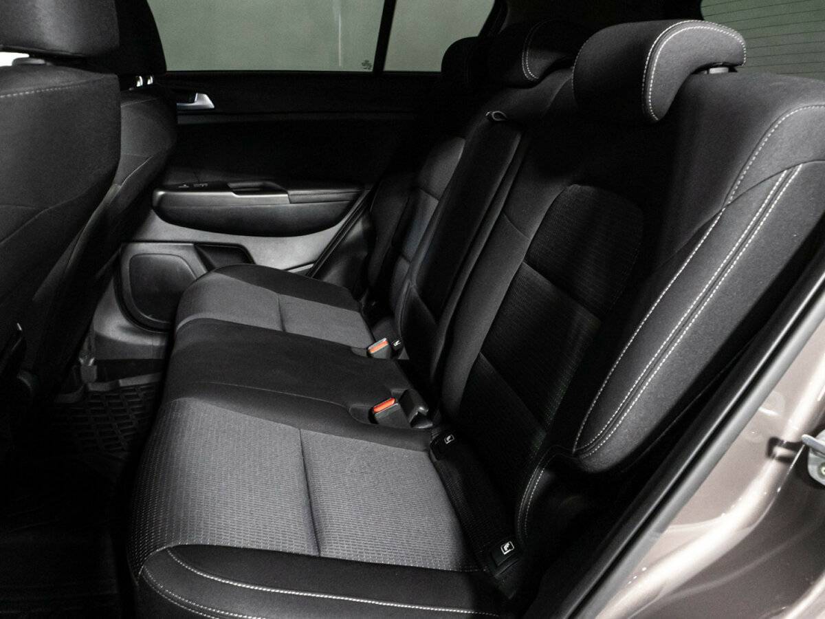 Б/У Киа Спортейдж 2020 года. Фото: #9