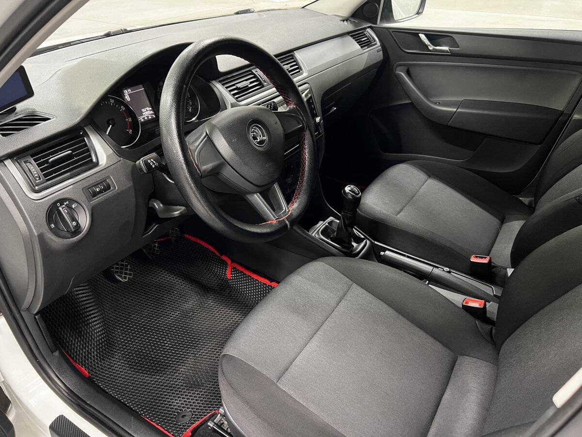 Skoda Rapid 2016 года с пробегом. Фото: #15