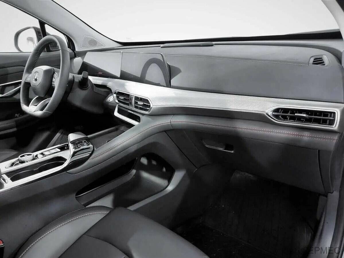 Б/У Чанган УНИ-Т 2023 года. Фото: #11