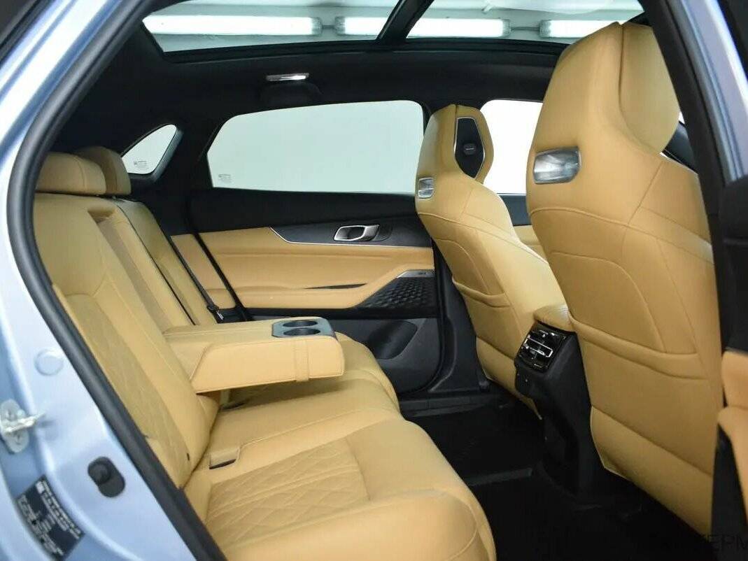 Changan UNI-K 2024 года с пробегом. Фото: #15