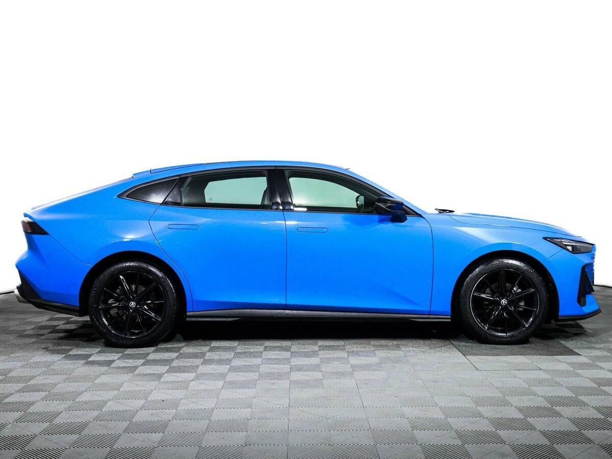 Changan UNI-V 2022 года с пробегом. Фото: #3