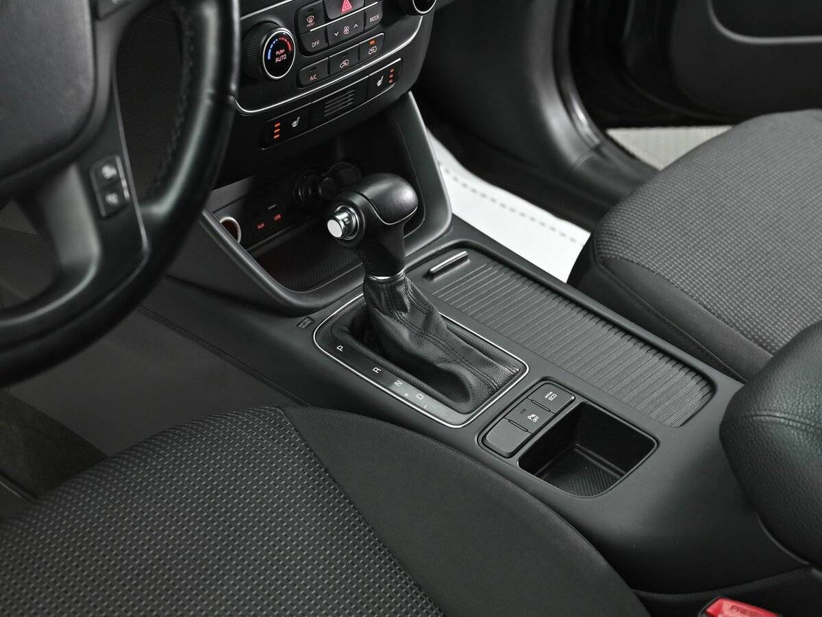 Б/У Киа Соренто 2015 года. Фото: #12