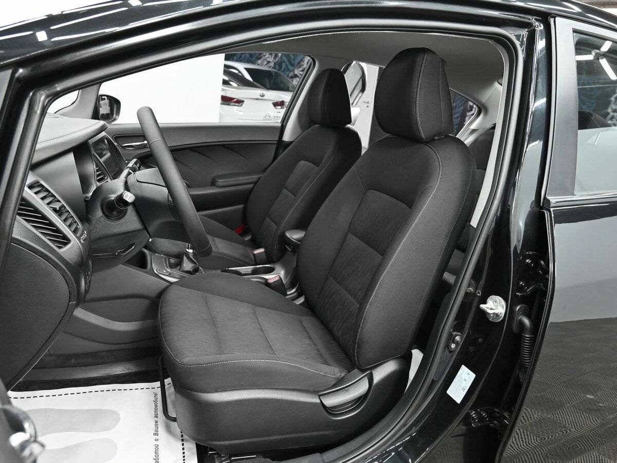 Б/У Киа Церато 2015 года. Фото: #5