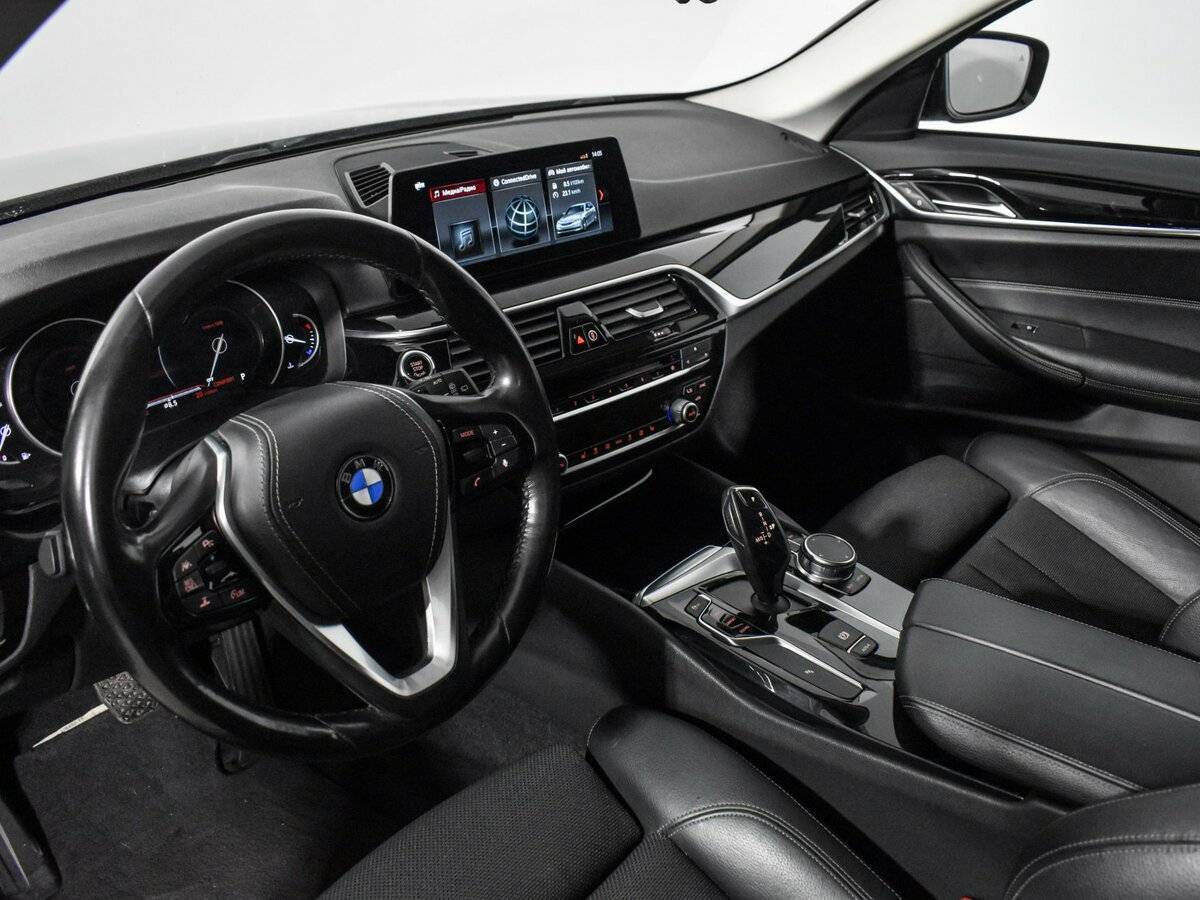 BMW 5 серии 2017 года с пробегом. Фото: #8