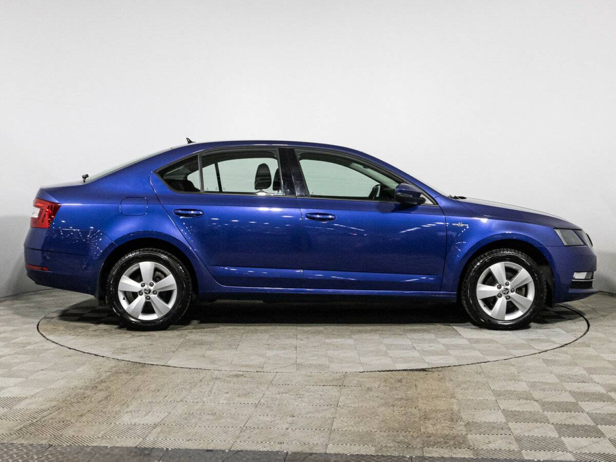 Б/У Шкода Октавия 2019 года. Фото: #3