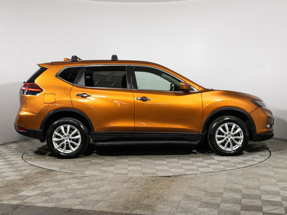 Б/У Ниссан Икс-Трейл 2019 года. Фото: #3