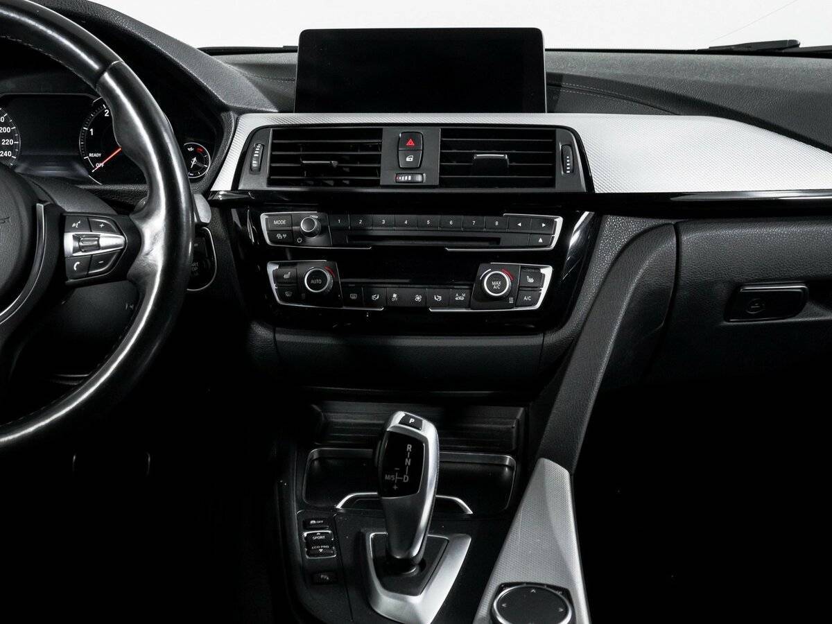 BMW 3 серии 2018 года с пробегом. Фото: #11