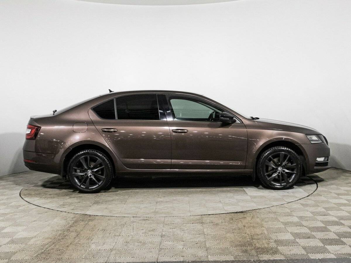 Б/У Шкода Октавия 2018 года. Фото: #3