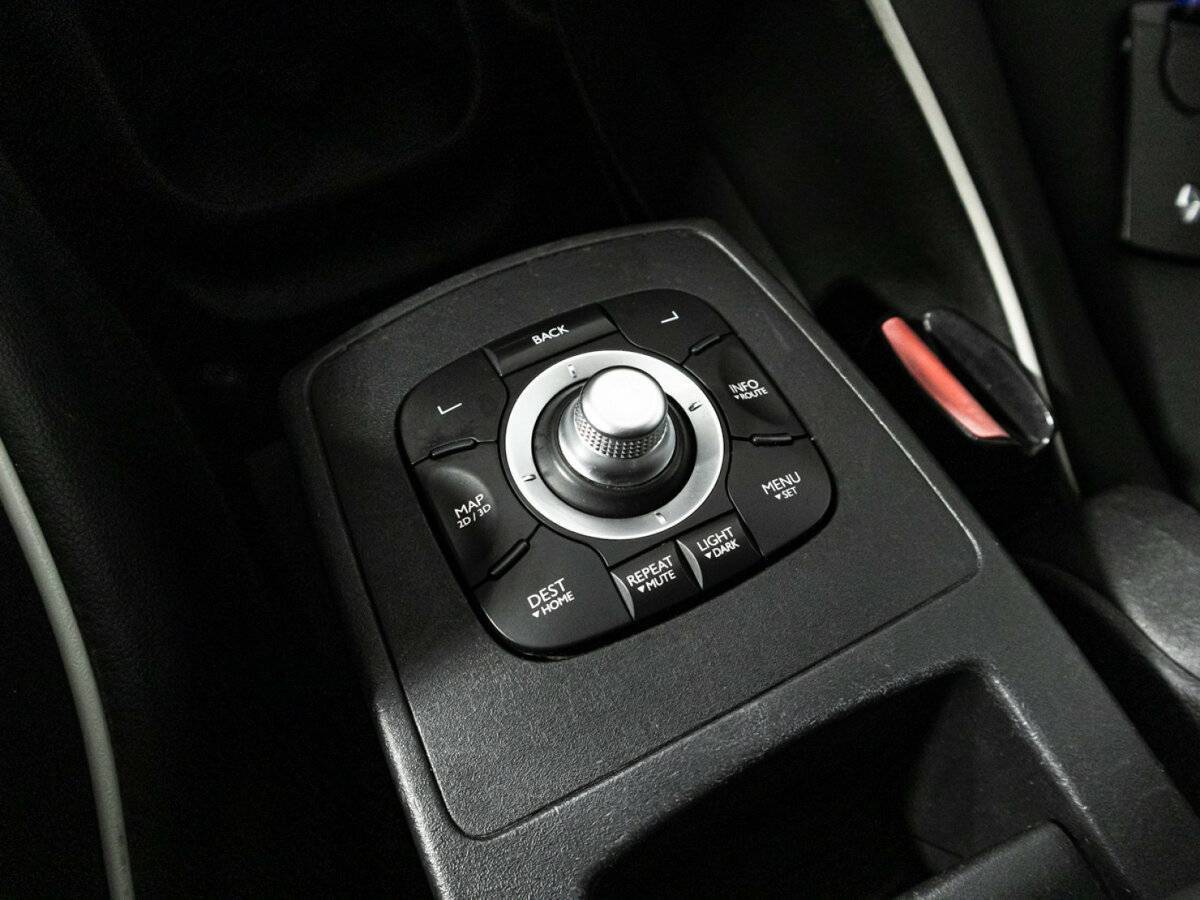 Б/У Рено Сценик 2012 года. Фото: #17