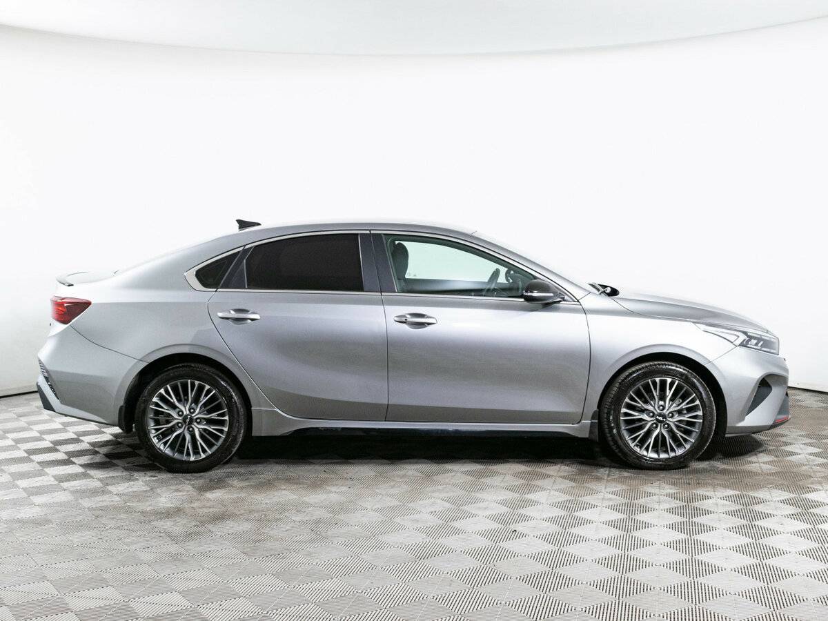 Б/У Киа Церато 2021 года. Фото: #3