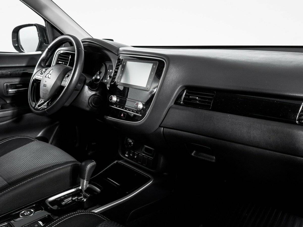 Mitsubishi Outlander 2021 года с пробегом. Фото: #8