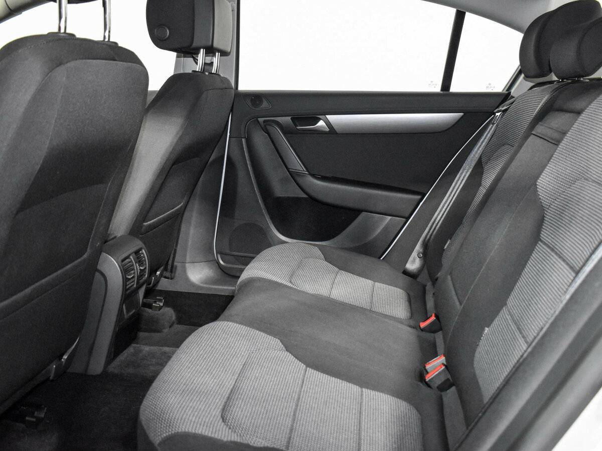 Б/У Фольксваген Пассат 2012 года. Фото: #12