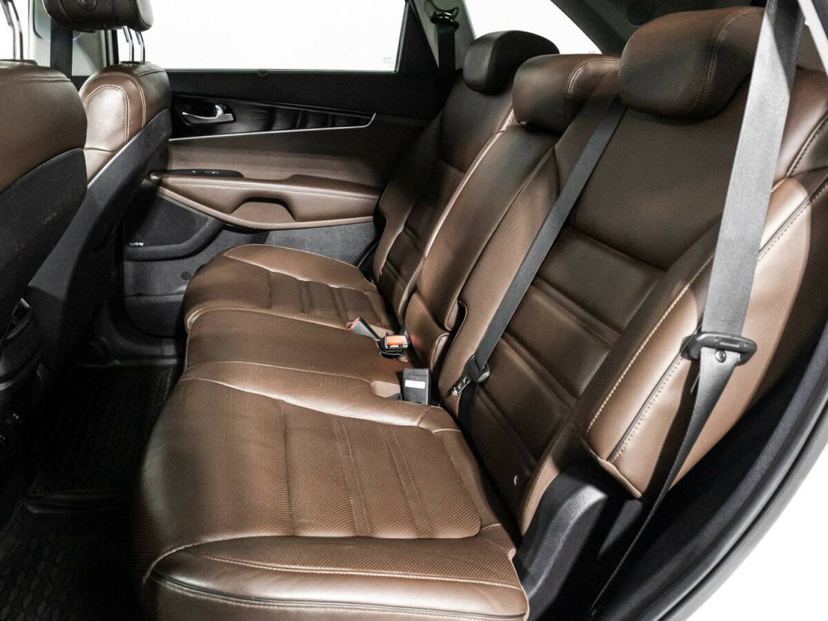 Б/У Киа Соренто 2017 года. Фото: #9