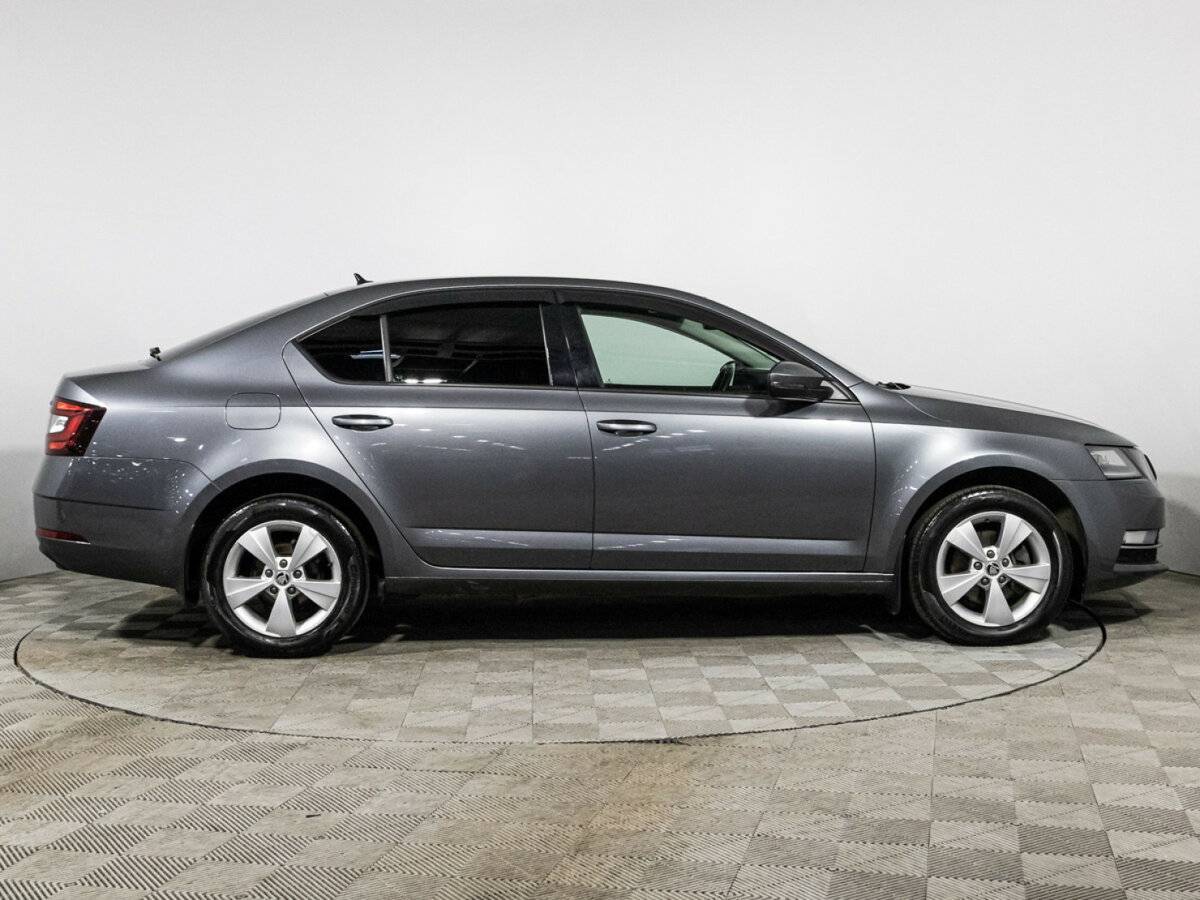 Б/У Шкода Октавия 2020 года. Фото: #3