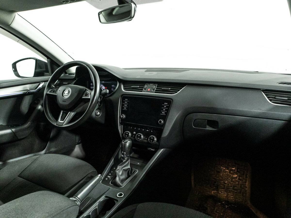 Б/У Шкода Октавия 2020 года. Фото: #8