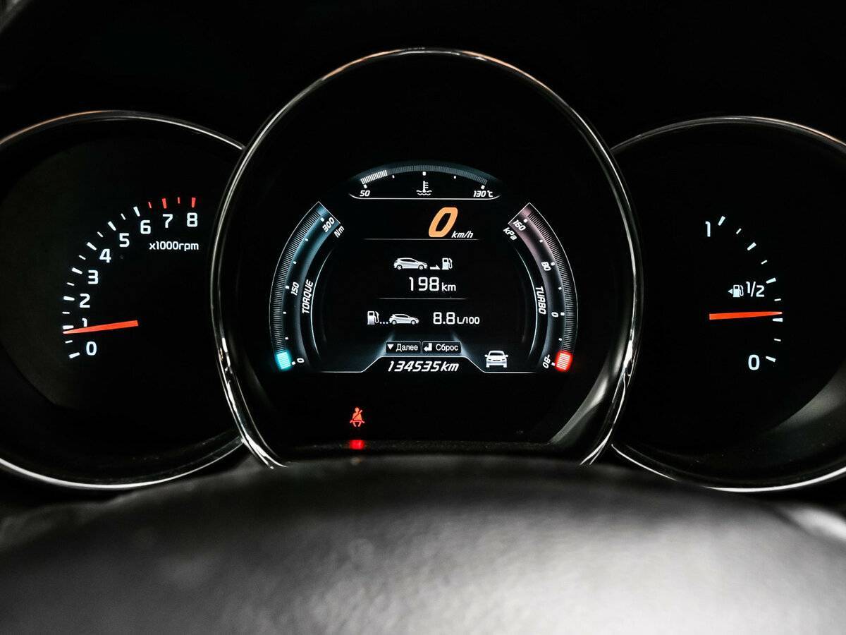 Б/У Киа Сид ГТ 2015 года. Фото: #9