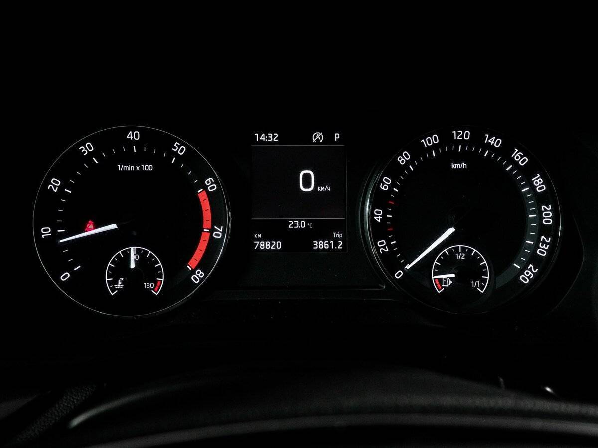 Skoda Octavia 2021 года с пробегом. Фото: #10