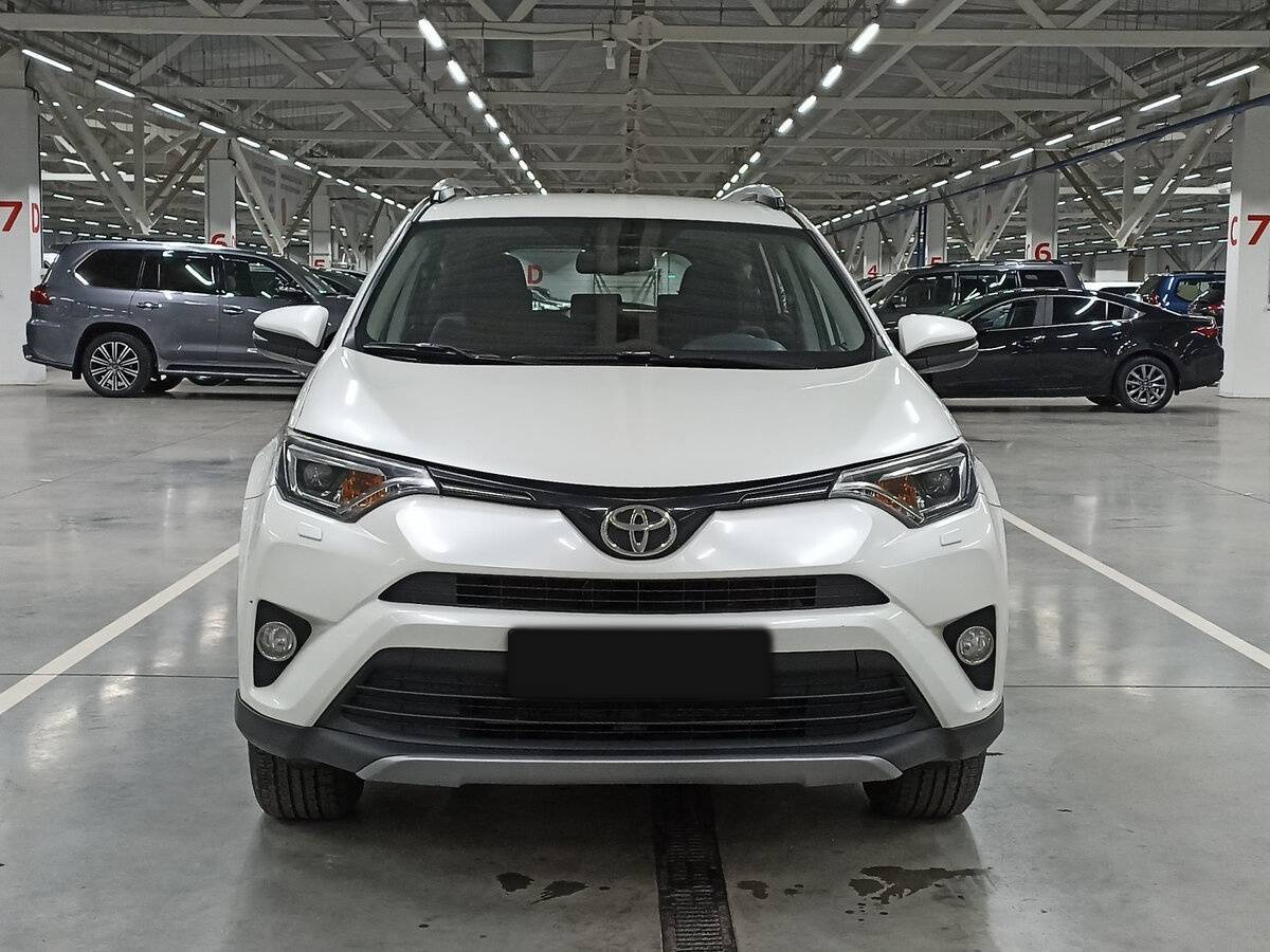 Toyota RAV4 2017 года с пробегом. Фото: #1