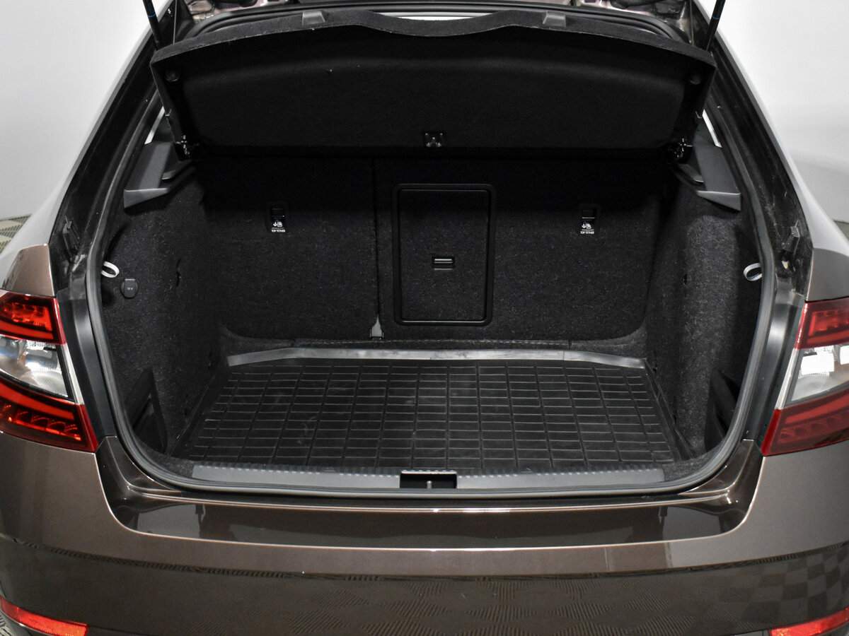 Б/У Шкода Октавия 2019 года. Фото: #19