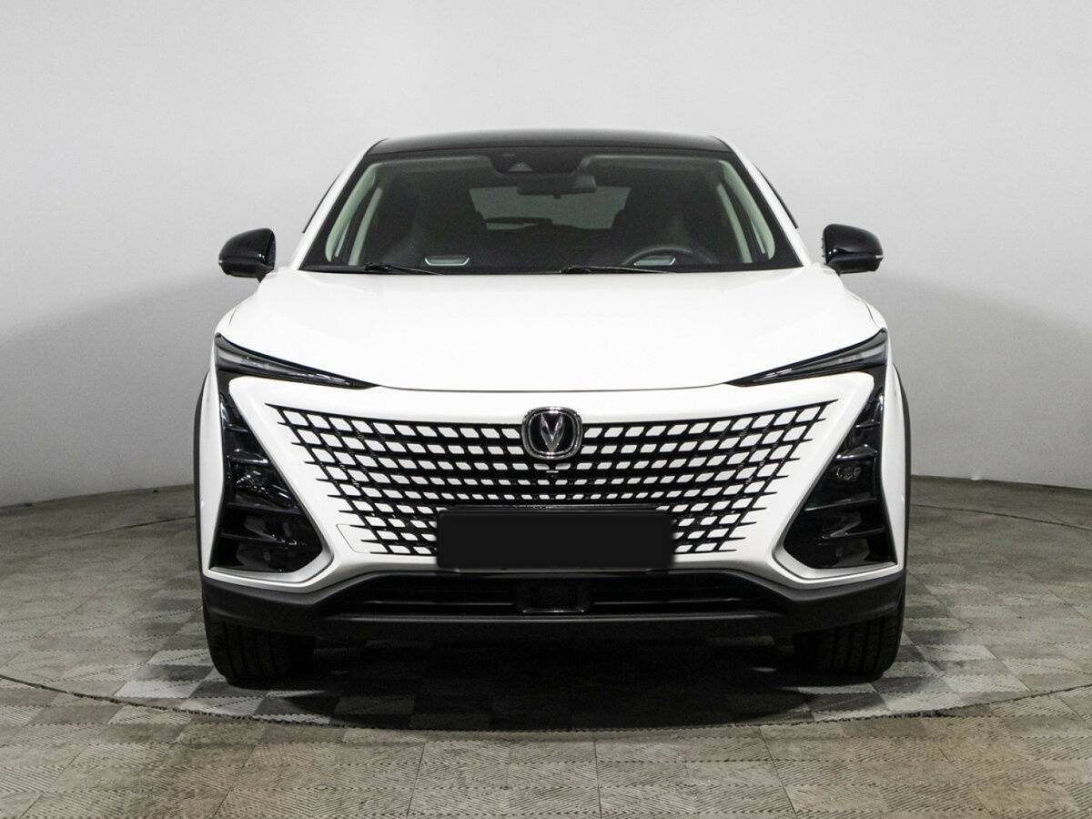 Б/У Чанган УНИ-Т 2023 года. Фото: #1